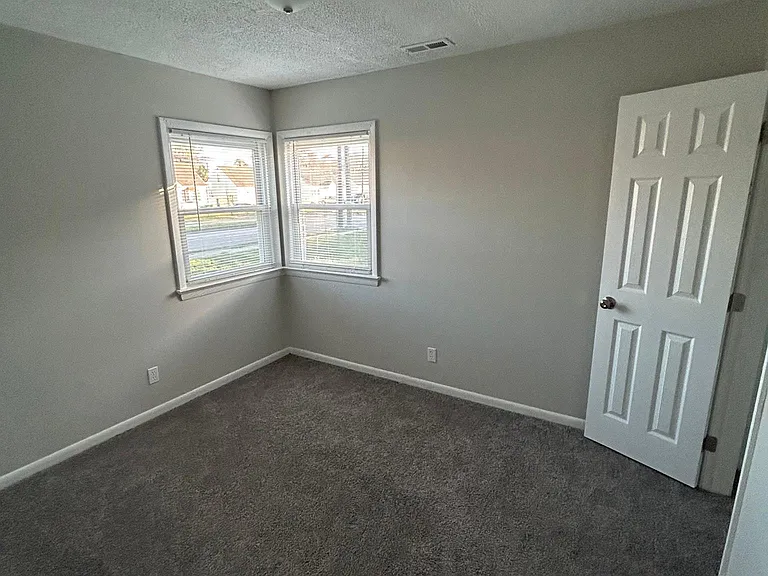 1203 N Mallory St — Photo 10