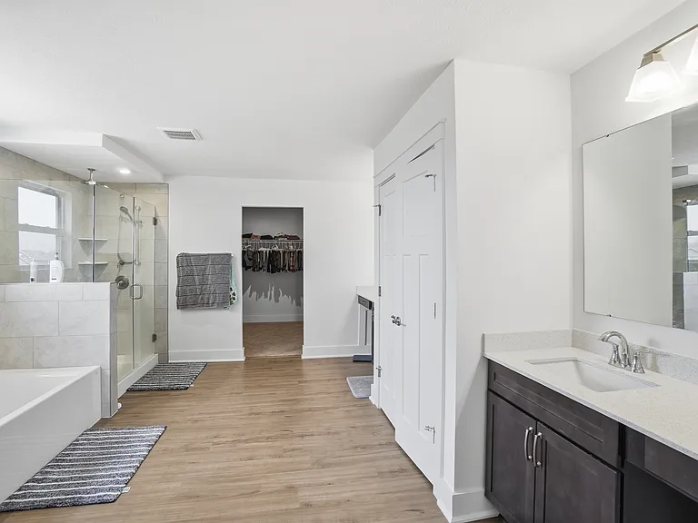 5900 Carriage Meadows Dr — Photo 4