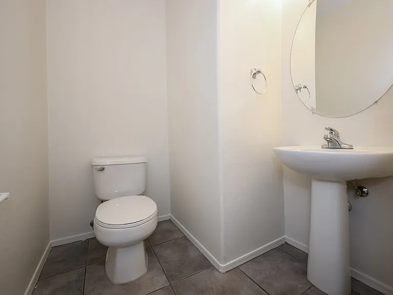 2083 S McConnell Dr — Photo 26