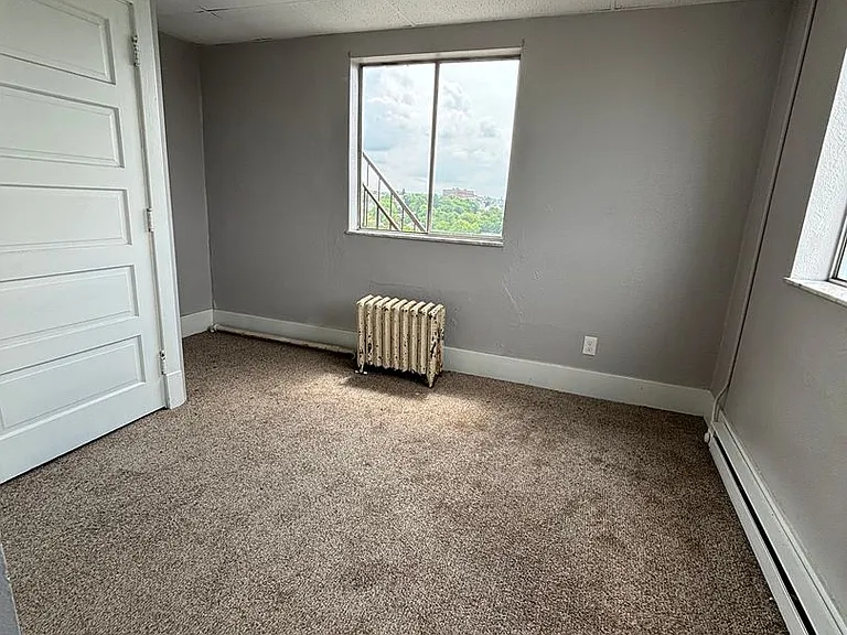 1 and 2 Bedrooms Available Now ! - Washington Area — Photo 6