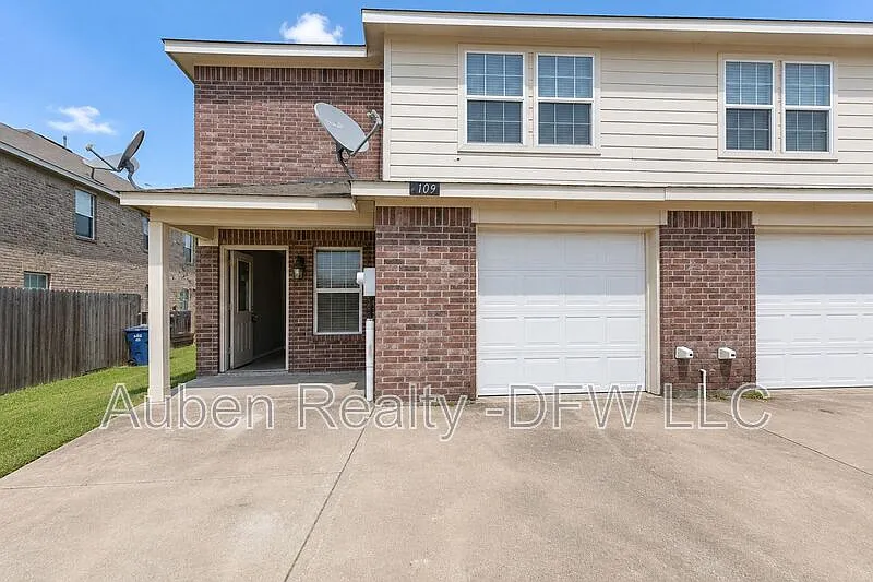 1109 Parkway Trl