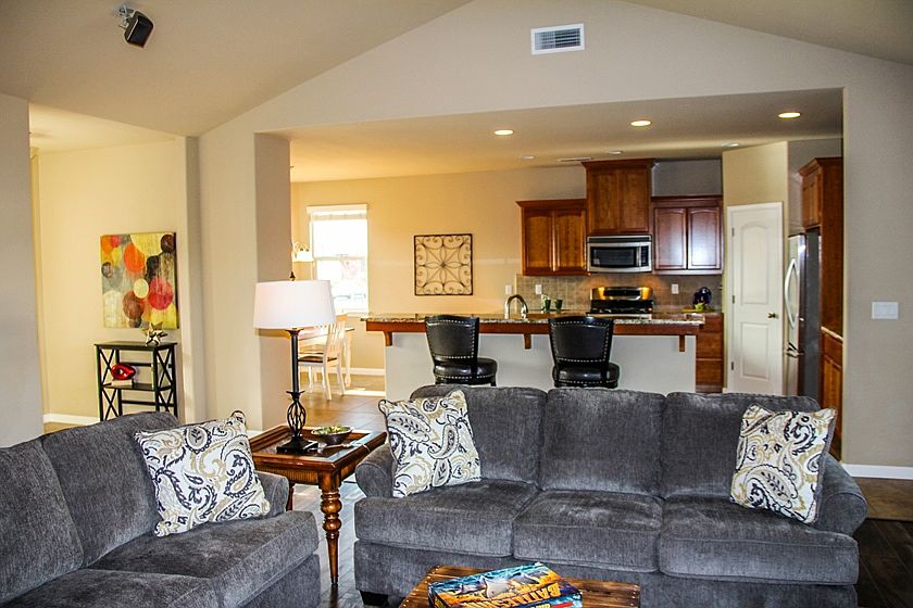 2nd image of 207 Gooselake Cir