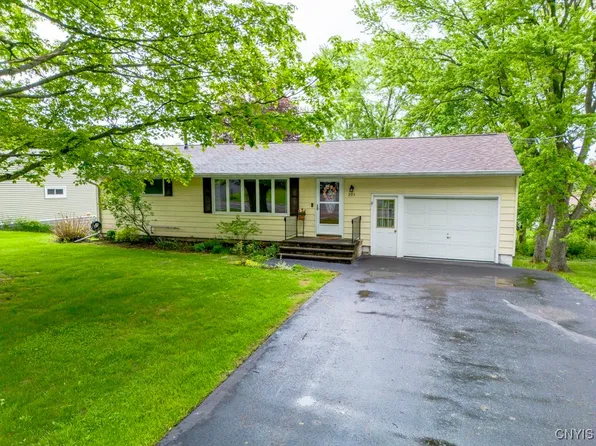 203 Parsons Rd, Camillus, NY 13031