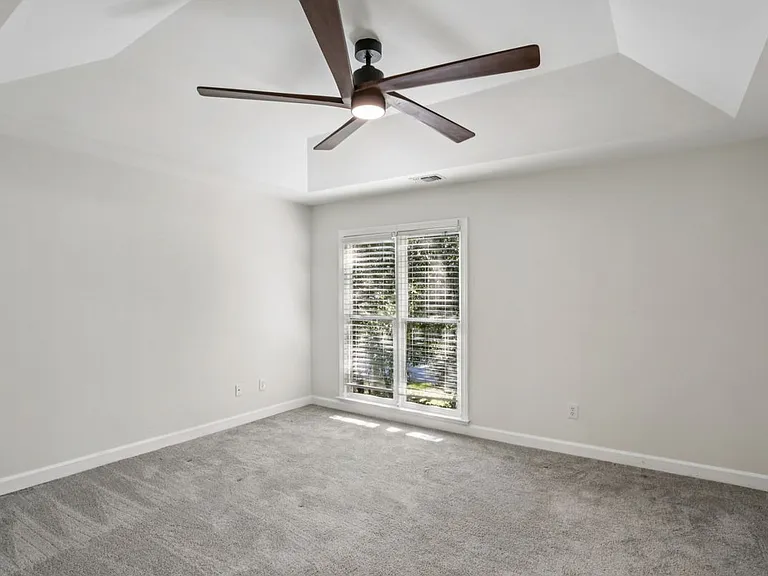 1536 Oak Grove Rd — Photo 15