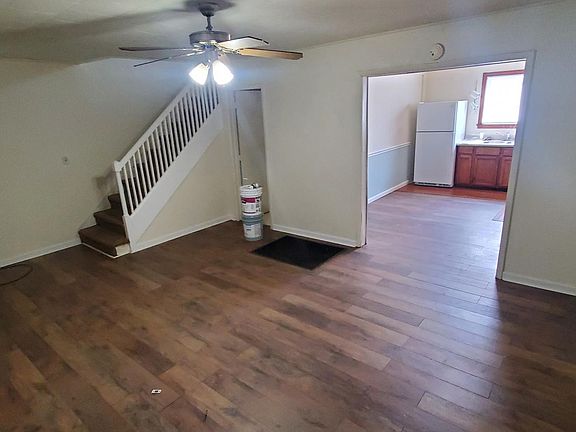 2nd image of 307 Winfield St #307