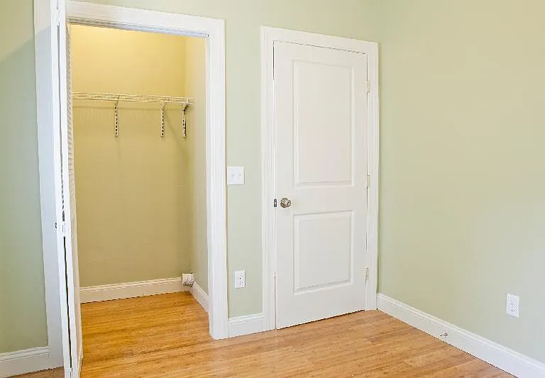 23 Evergreen St #2R — Photo 9