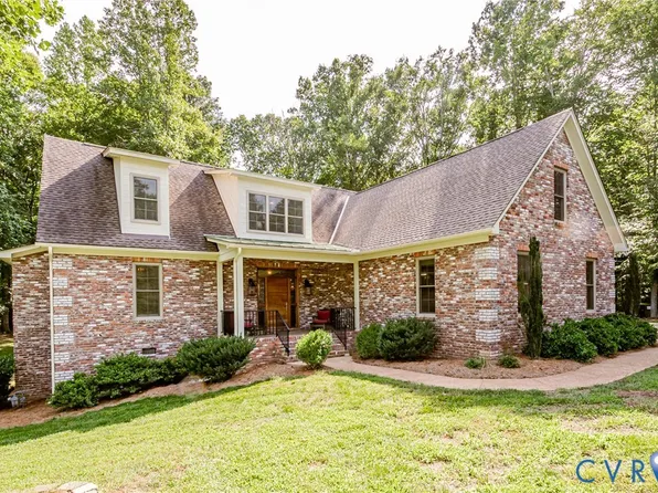7327 Crush Ct, New Kent, VA 23124