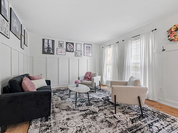 2nd image of 20823 W Ardmore Cir