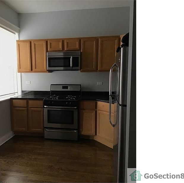 1st image of 4841 S Langley Ave #2