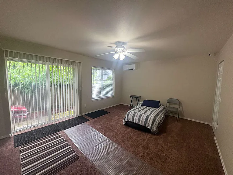 12549 Roosevelt Way NE #4 — Photo 29