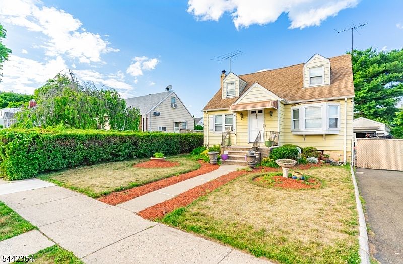 1st image of 230-232 Sherwood Ave
