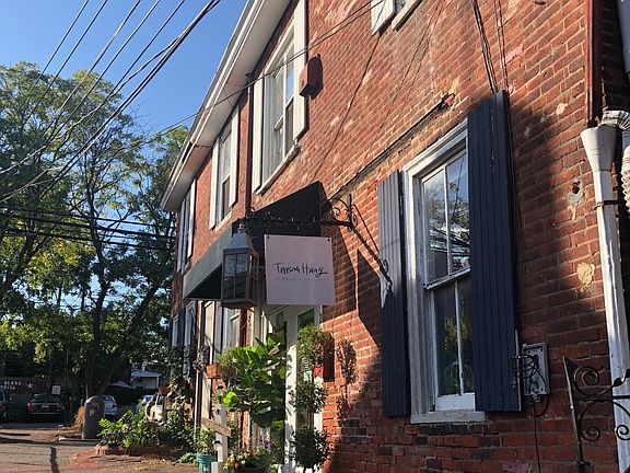 2nd image of 220 Bridge St #9
