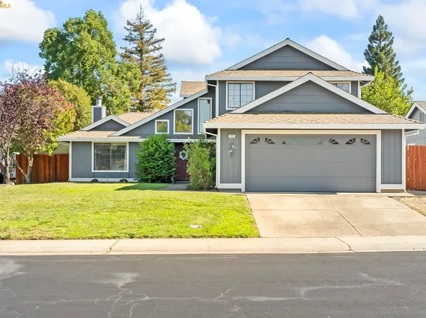 1030 Betsy Ross Dr, Roseville, CA 95747