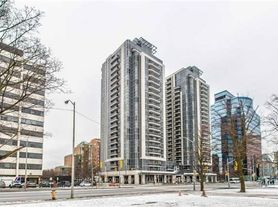 5793 Yonge St