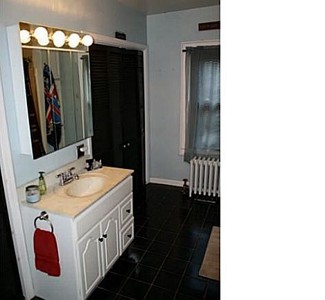 5th image of 214 Gorham St