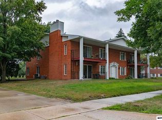 422 S Tennessee Pl APT 3, Mason City, IA 50401