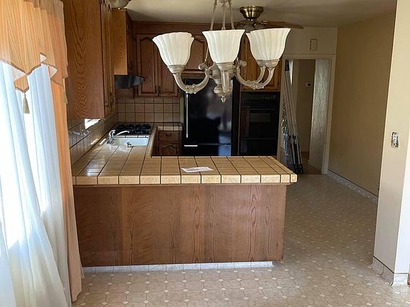 3rd image of 1560 Kentfield Ave #B