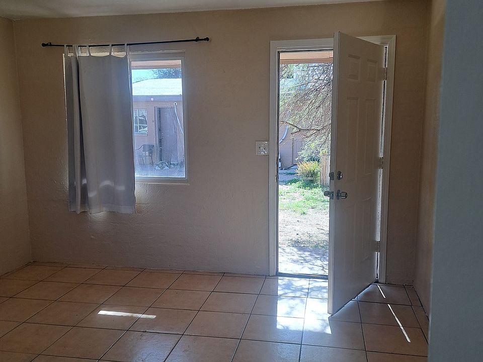 1st image of 766 S Palo Verde Dr