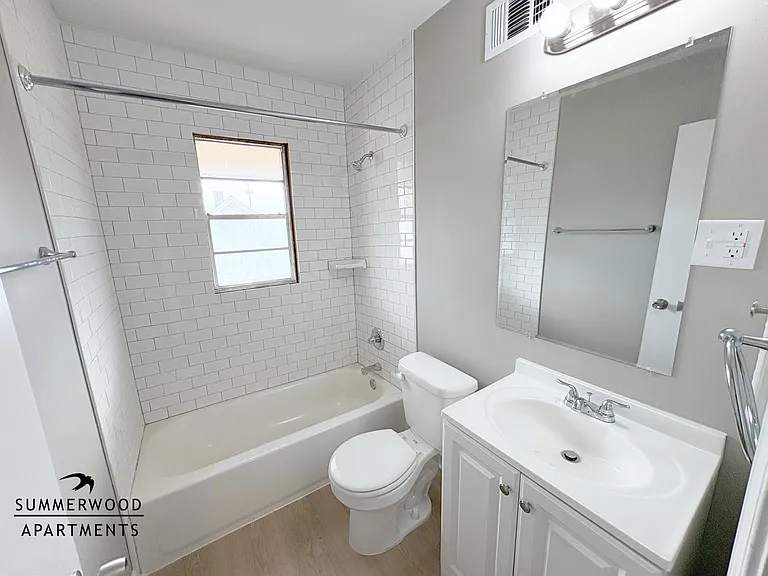 Summerwood Apartments — Photo 10