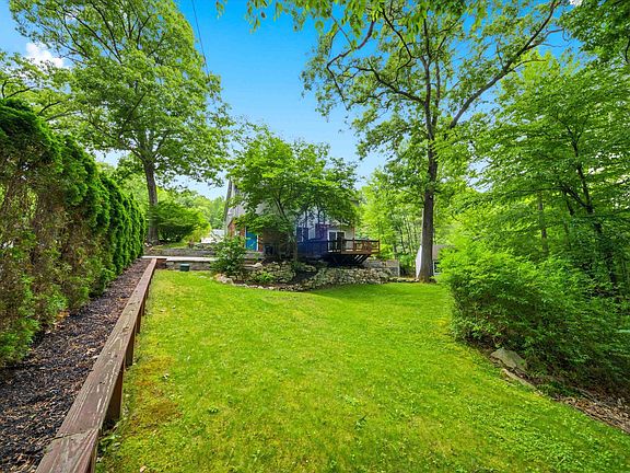 3rd image of 107 Hackett Hill Road