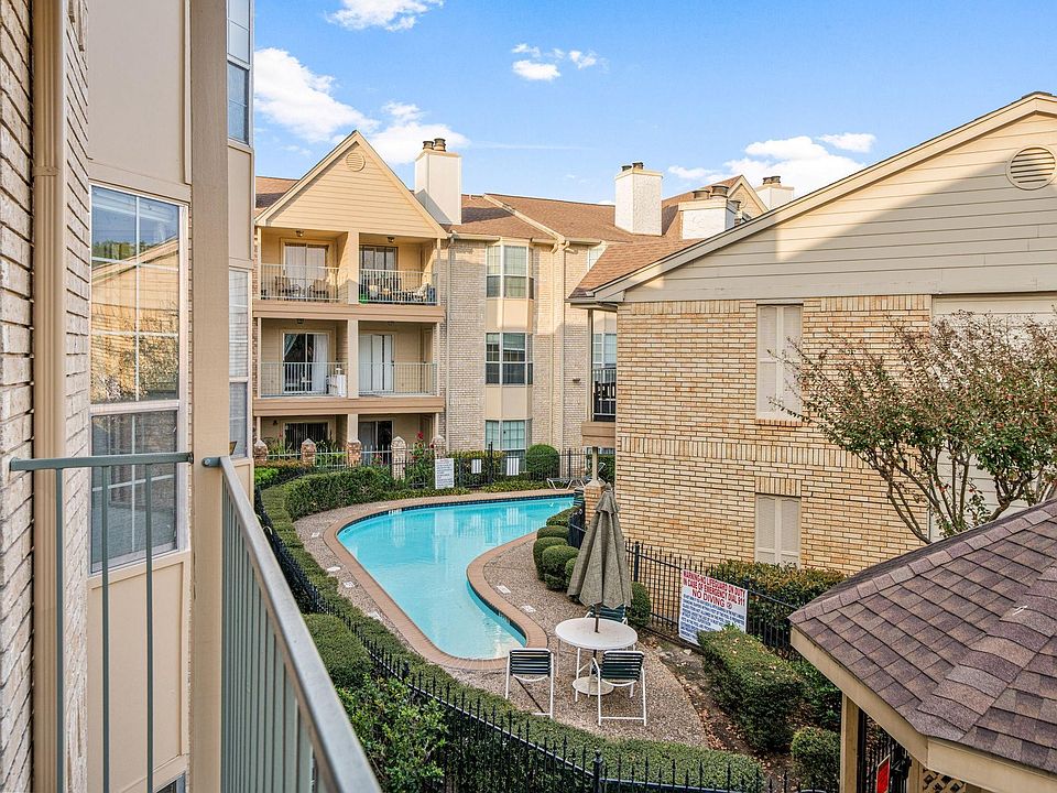 1st image of 12550 Whittington Dr APT 811