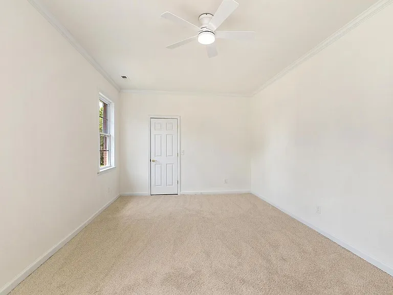 2090-4 Bridge Ct — Photo 28