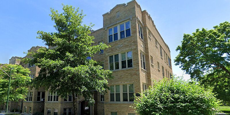 1st image of 1921 W Argyle St APT 3