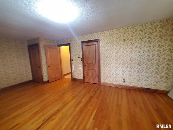 4th image of 721 130th Ave