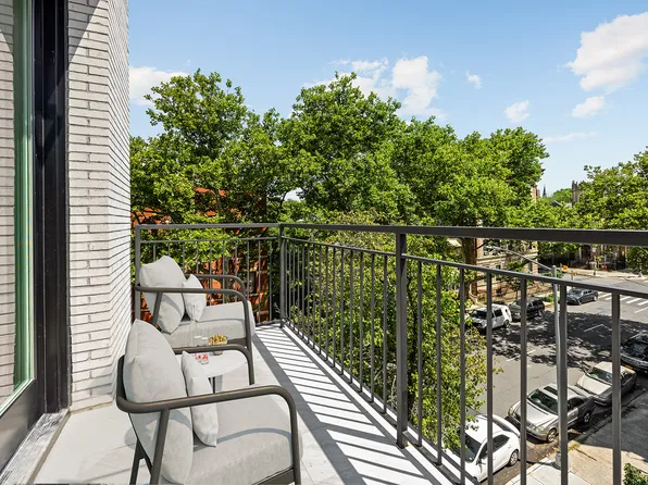 764 Macon Street image 4 of 11