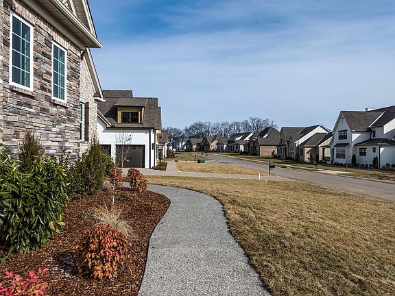 4th image of 4102 Old Light Cir #720-lot 720
