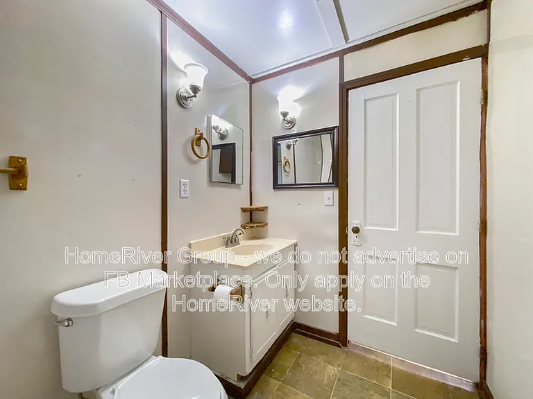 2304 Walnut St — Photo 11