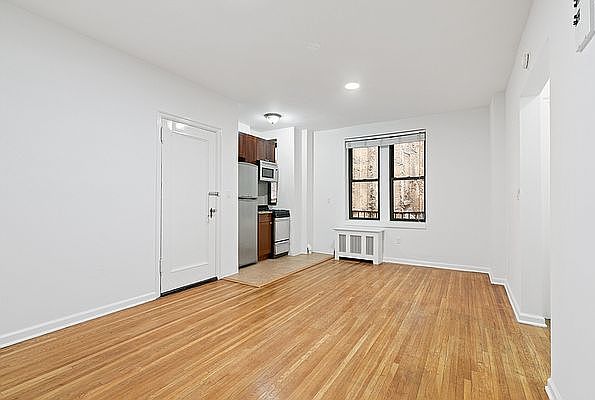 1st image of 225 W 23rd St APT 2K