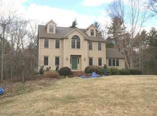 14 Pheasant Run Rd, Lakeville, MA 02347