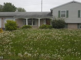 336 Chartridge Dr, Hagerstown, MD 21742