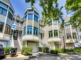 3334 N Racine Ave, Chicago, IL 60657
