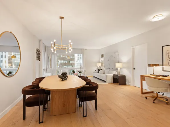 721 5th Avenue 33C image 2 of 17