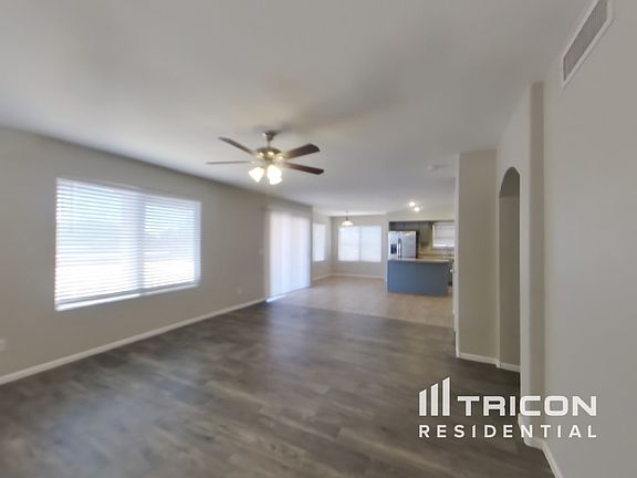 4th image of 135 W Dexter Way
