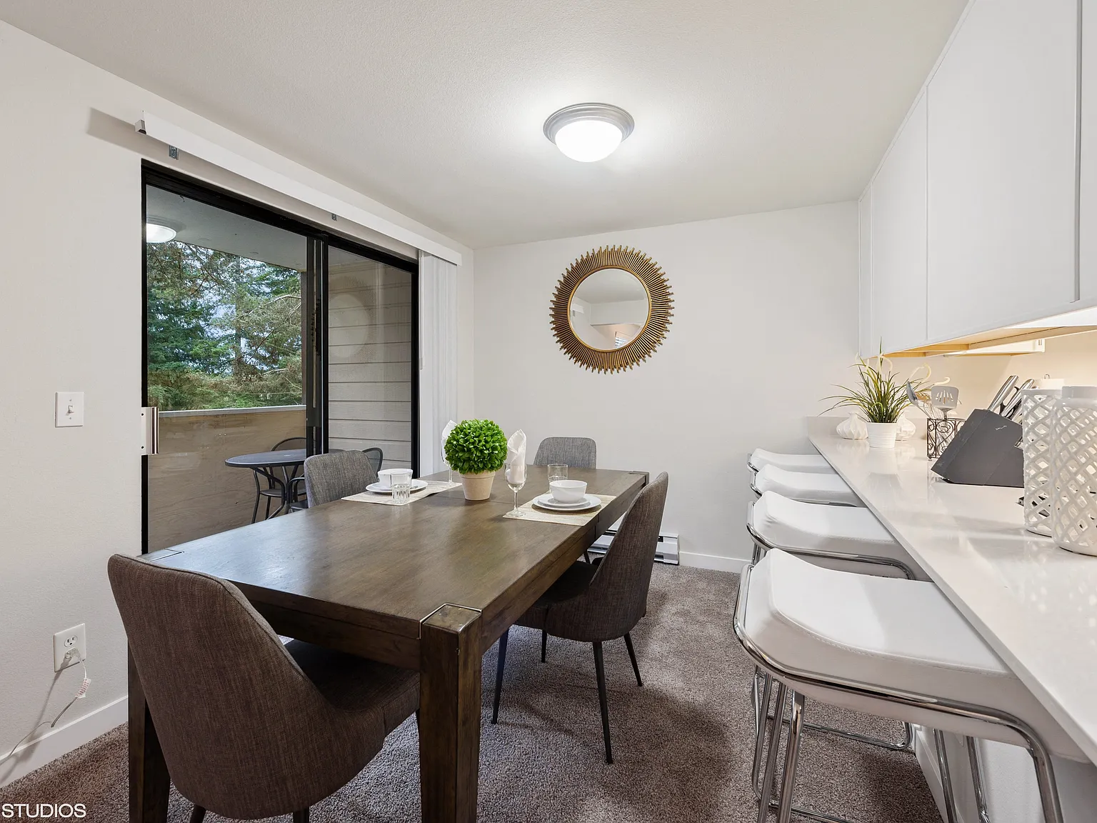 Cedar Heights Apartments — Photo 4