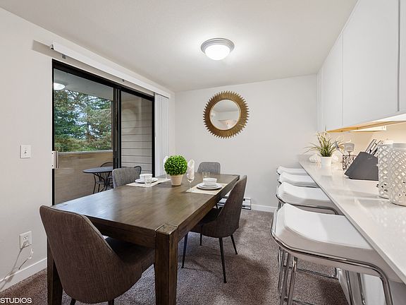 Open Kitchen to Dining