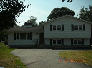 1200 Mount Holly Rd, Edgewater Park, NJ 08010