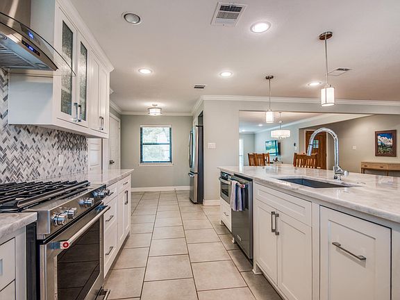 4th image of 10315 Cromwell Dr