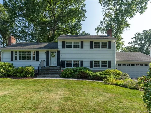 107 Mowry Street, North Haven, CT 06473