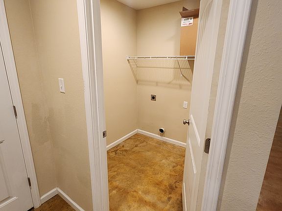 5th image of 406 E Gordon St
