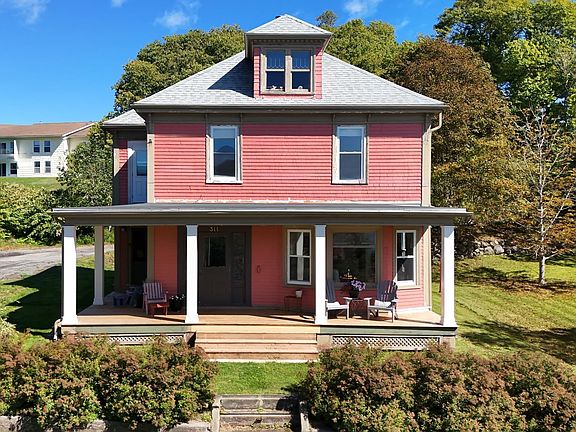 2nd image of 311 Pelham St