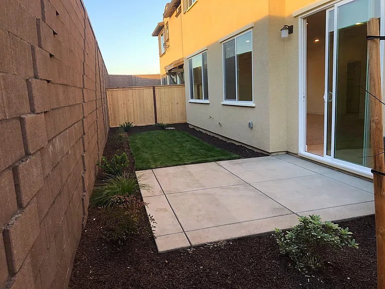 3233 Sherman Way — Photo 25