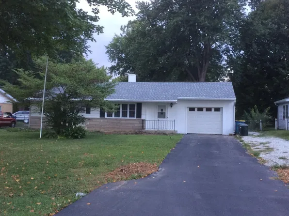 830 E Auman Dr, Carmel, IN 46032