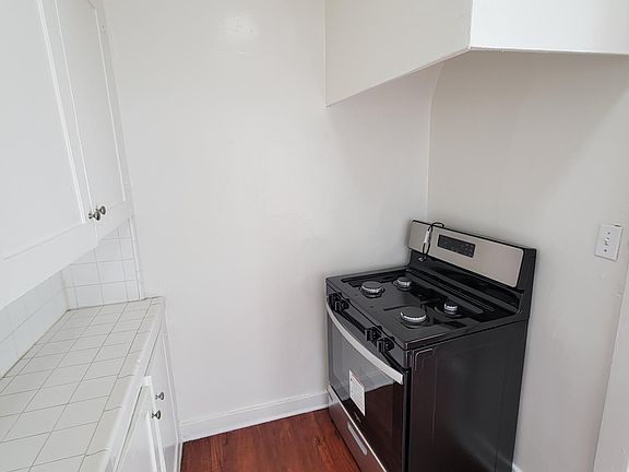 2nd image of 563 N Heliotrope Dr #108A