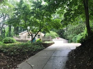 326 Loma Dr, Akron, OH 44319