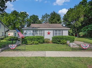 305 School St, Decatur, MI 49045