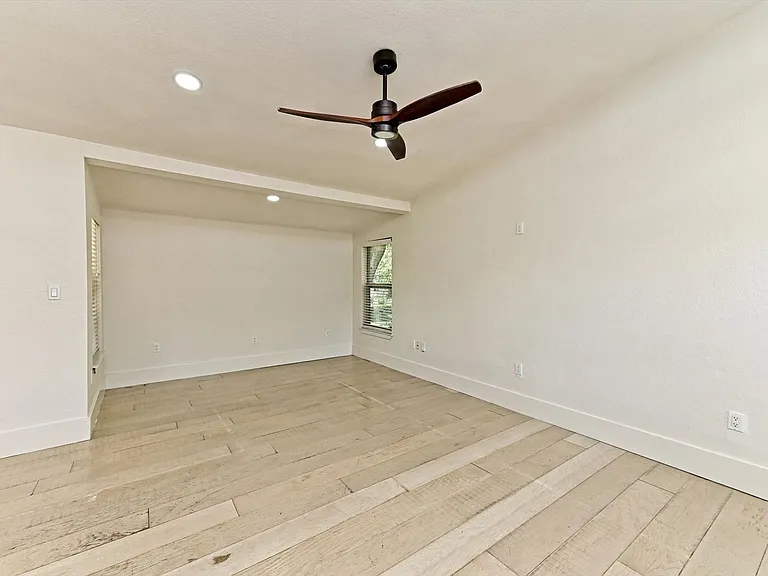 11800 Tedford St — Photo 29
